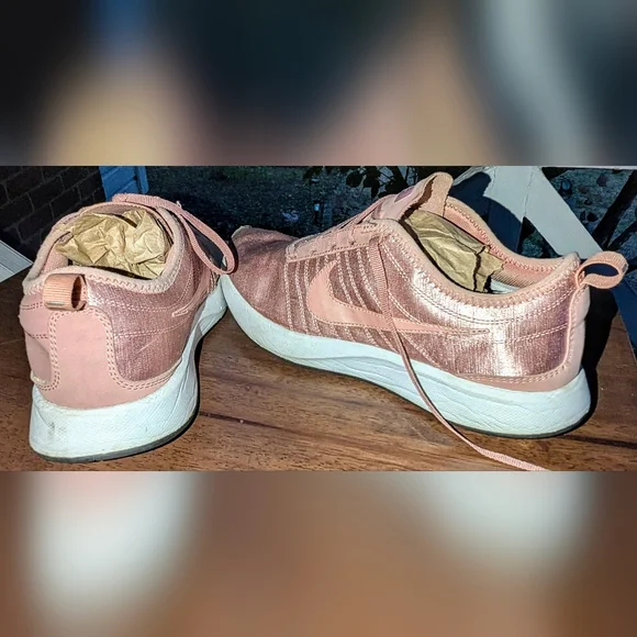 Women's Pink silk Nike Size 8 - Picture 7 of 9